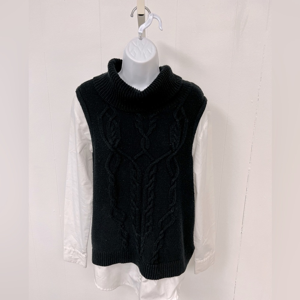 Vera Wang Sweater and Dress Shirt Size Medium